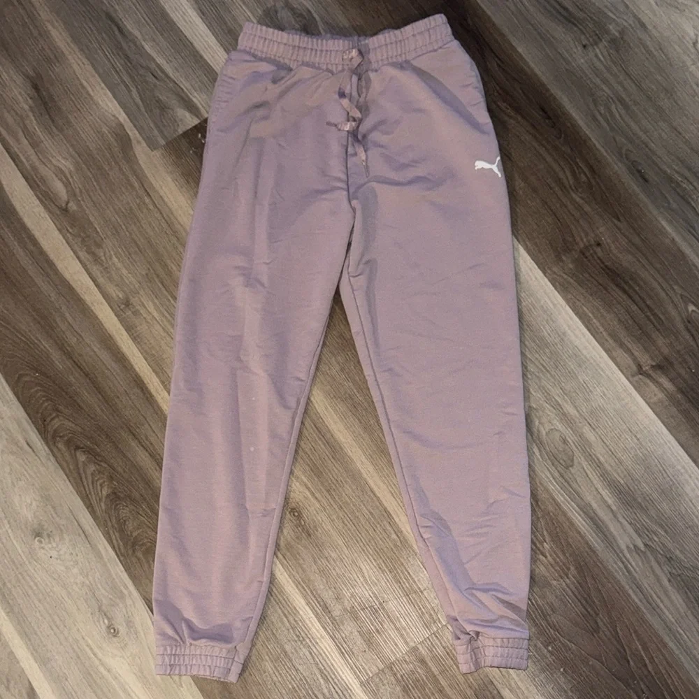 Puma Lavender Drawstring Joggers with White Logo - Picture 4 of 4